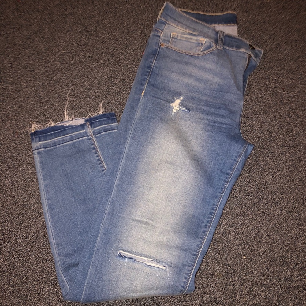 Embroidered denim - Picture 2 of 3